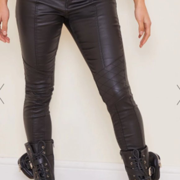 PrettyLittleThing: PETITE BLACK BIKER COATED SKINNY JEANS - 00 - Picture 3 of 5